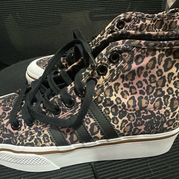High top adidas cheetah platform sneakers size 9 womens NWOT - Picture 8 of 9